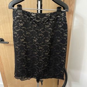 Banana Republic Lace Pencil skirt